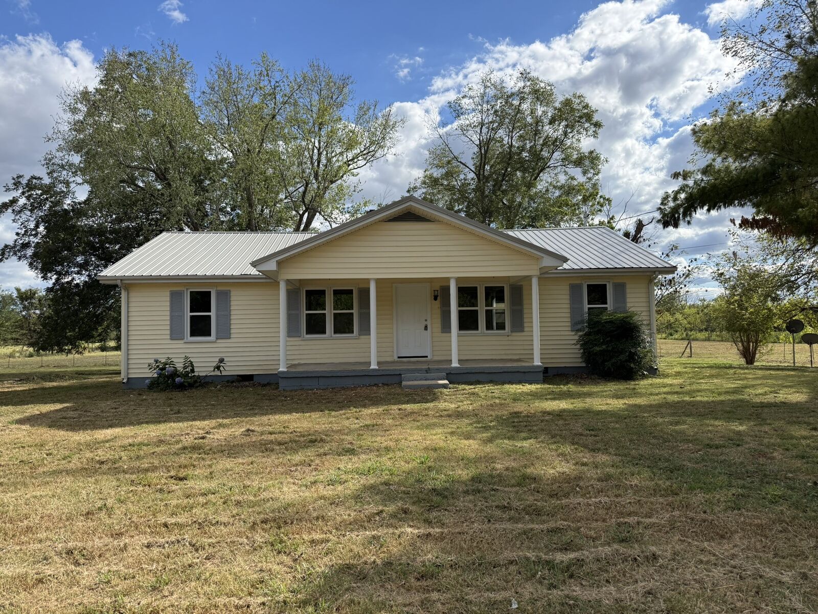 Property Photo:  447 Pepper Hill Rd  TN 37020 