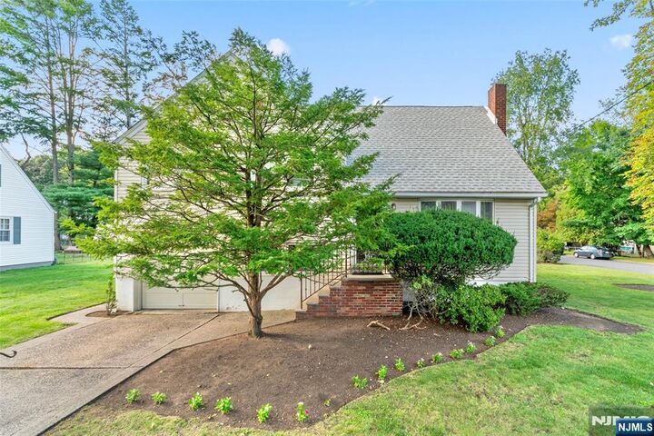 Property Photo:  257 Hamilton Road  NJ 07666 