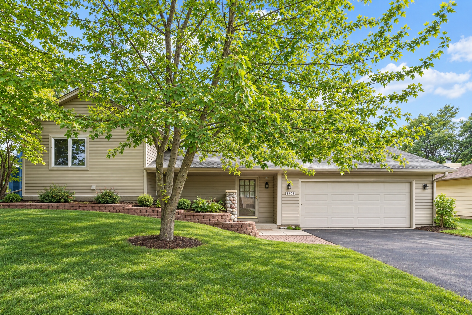 Property Photo:  8408 Sheridan Avenue N  MN 55444 