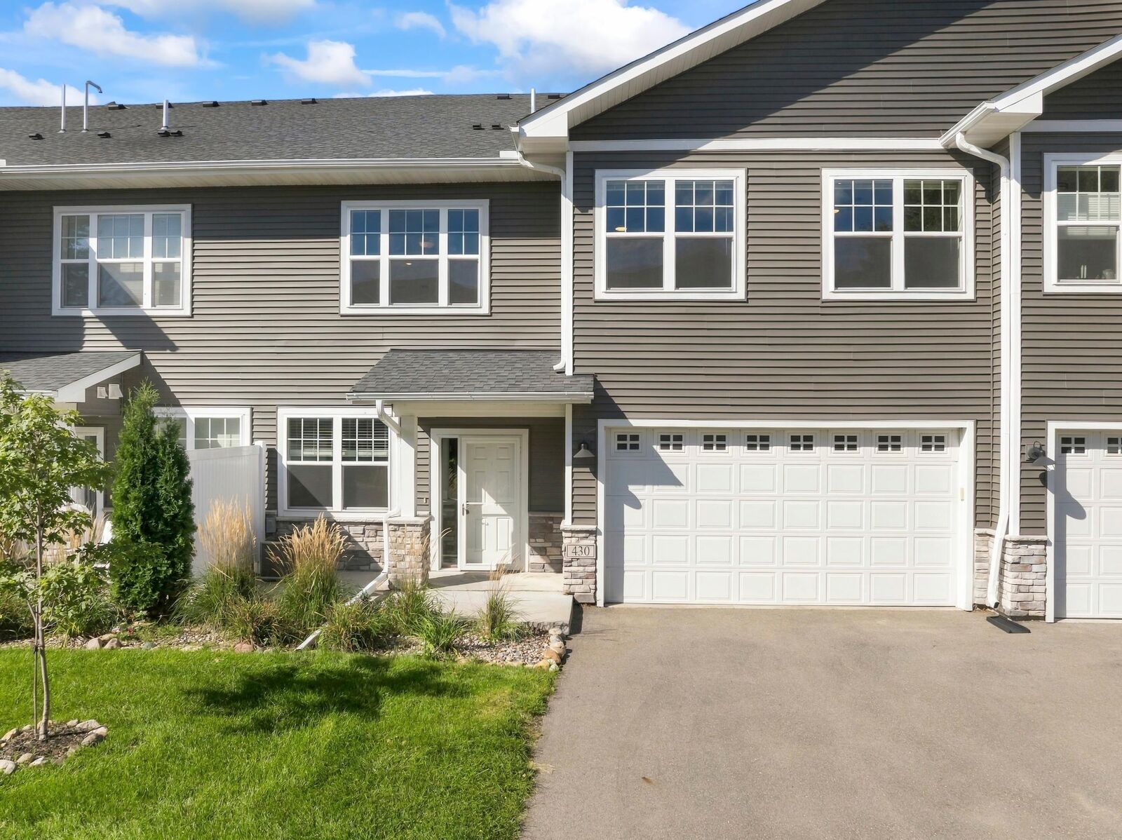 Property Photo:  430 Ford Street E  MN 55057 