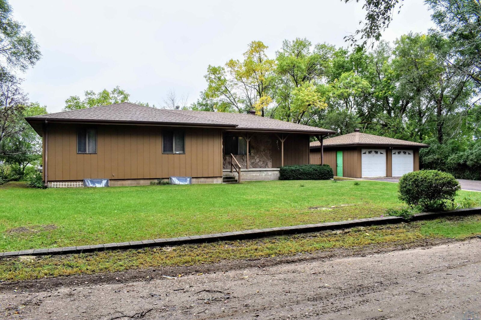 Property Photo:  3500 W Palmer Ave  IA 51103 