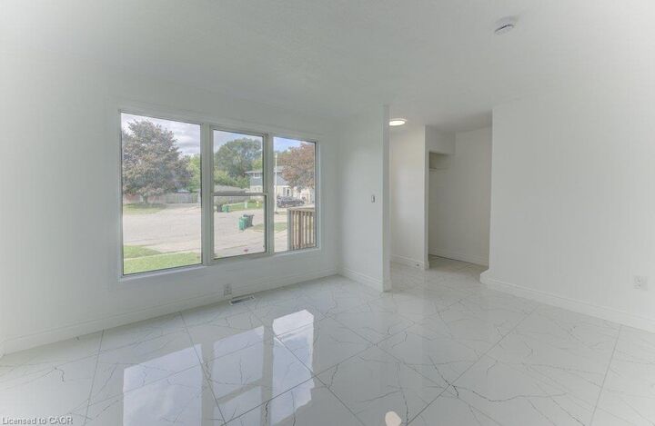 Property Photo: 18 Winter Court ON N1R 6C6