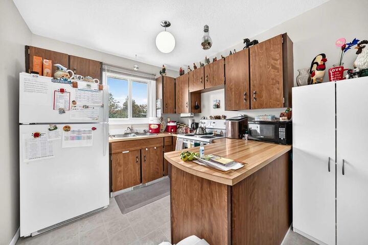 Property Photo: 4209 54 Avenue AB T4G 1K4