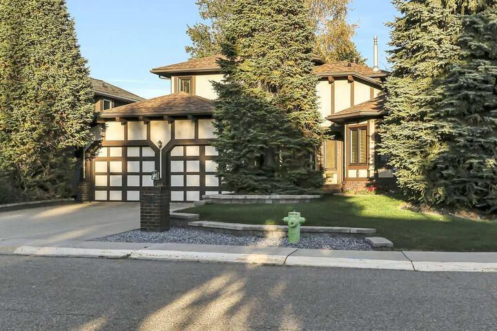 Property Photo:  86 Allison Crescent  AB T4R 2G9 