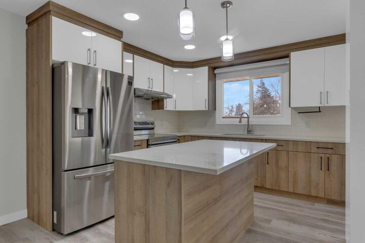 Property Photo:  99 Dovercliffe Way SE  AB T2B 1W6 