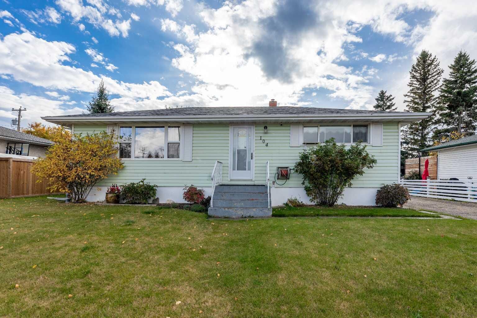 Property Photo: 104 Fraser Street AB T7V 1B7