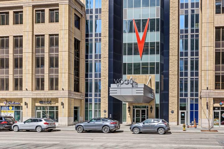 Property Photo:  930 6 Avenue SW 3308  AB T2P 1J3 