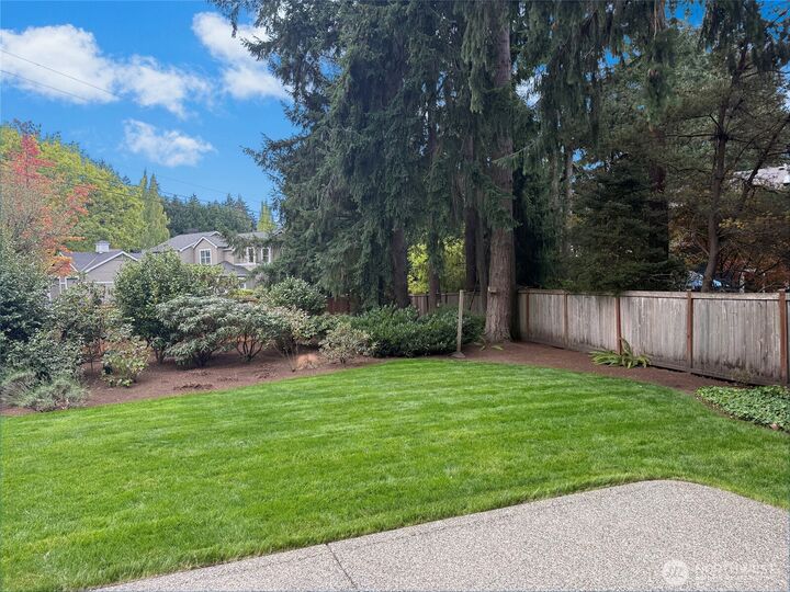 Property Photo: 8748 NE Rosario Place WA 98110