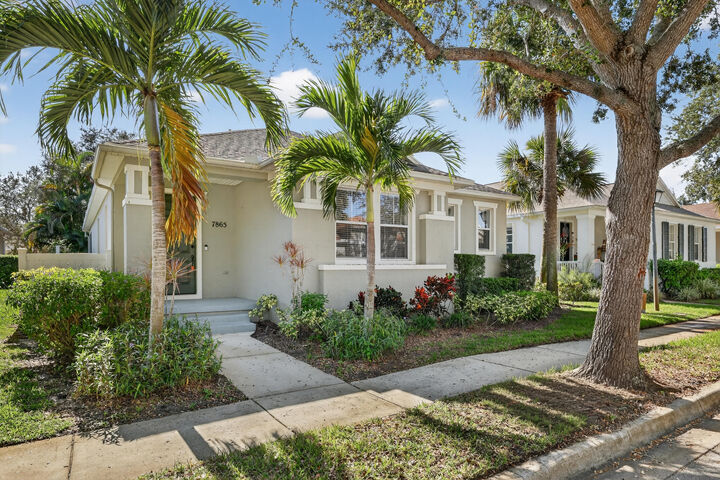 Property Photo: 7865 15th Lane FL 32966