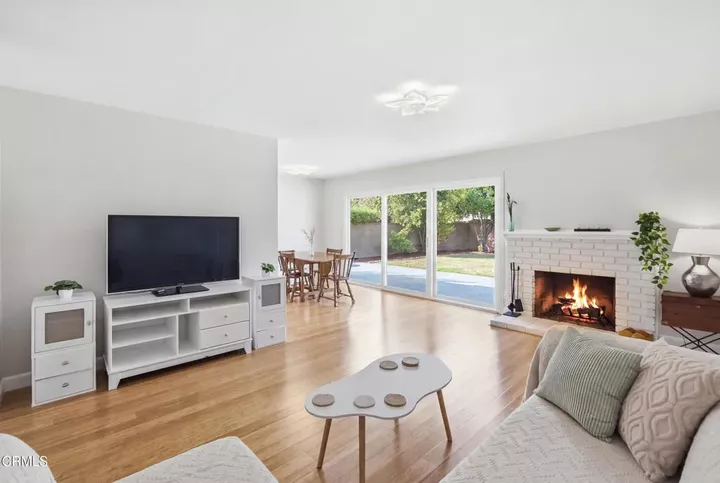 Property Photo:  63 Madera Avenue  CA 93003 