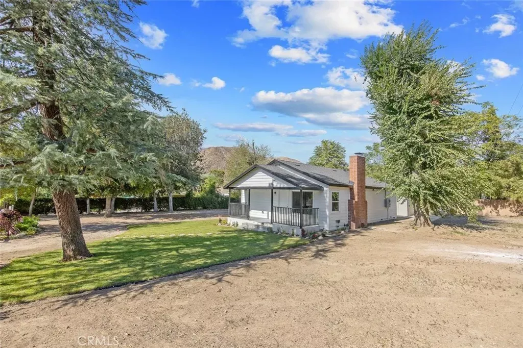 Property Photo: 27908 Adon CA 91387