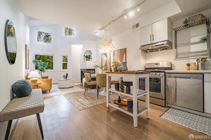 Property Photo:  136 Langton Street A  CA 94103 