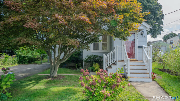 Property Photo: 336 Barnum Ter Extension CT 06614
