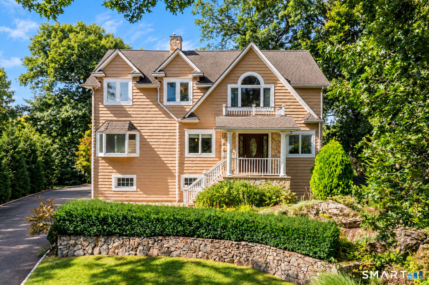 Property Photo:  42 Woodledge Road  CT 06907 