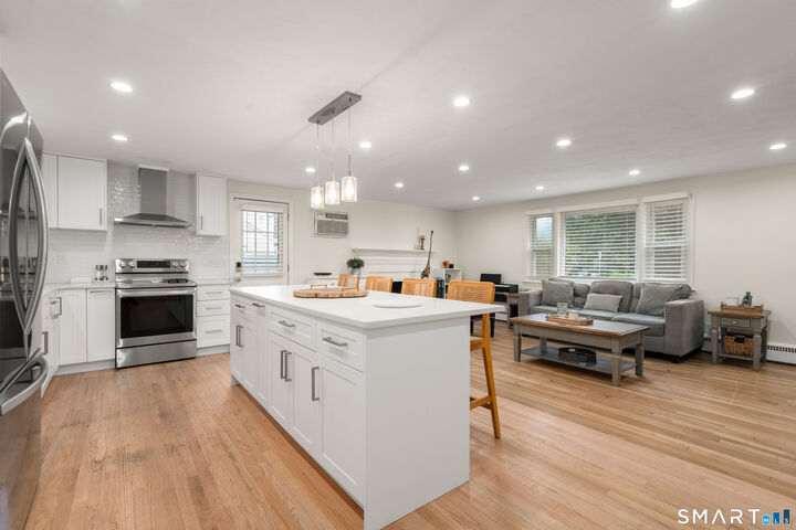 Property Photo:  22 Brookdale Avenue  CT 06002 