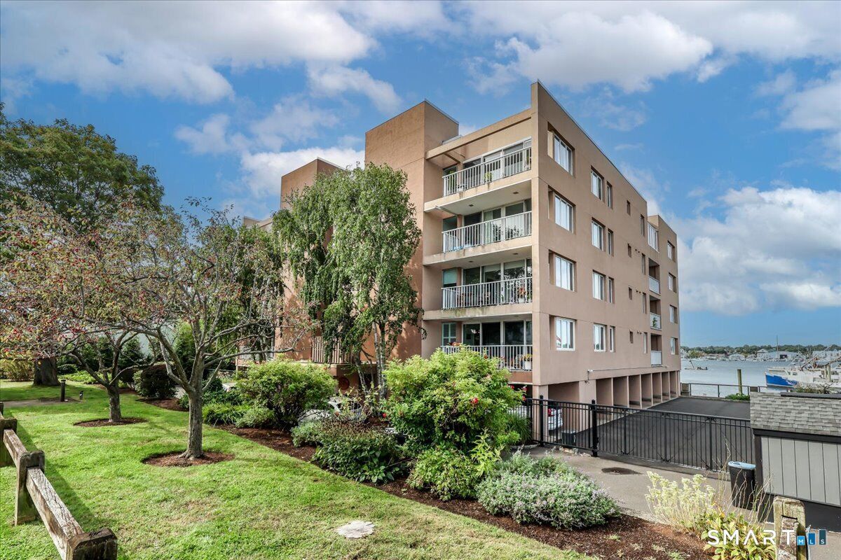 Property Photo:  26 Cove Avenue 2B  CT 06855 