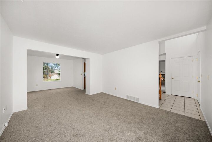 Property Photo: 1414 W Carolina Way WA 99208