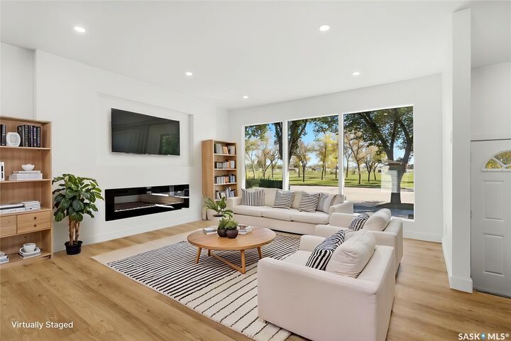 Property Photo: 3312 Grant Road SK S4S 5H5