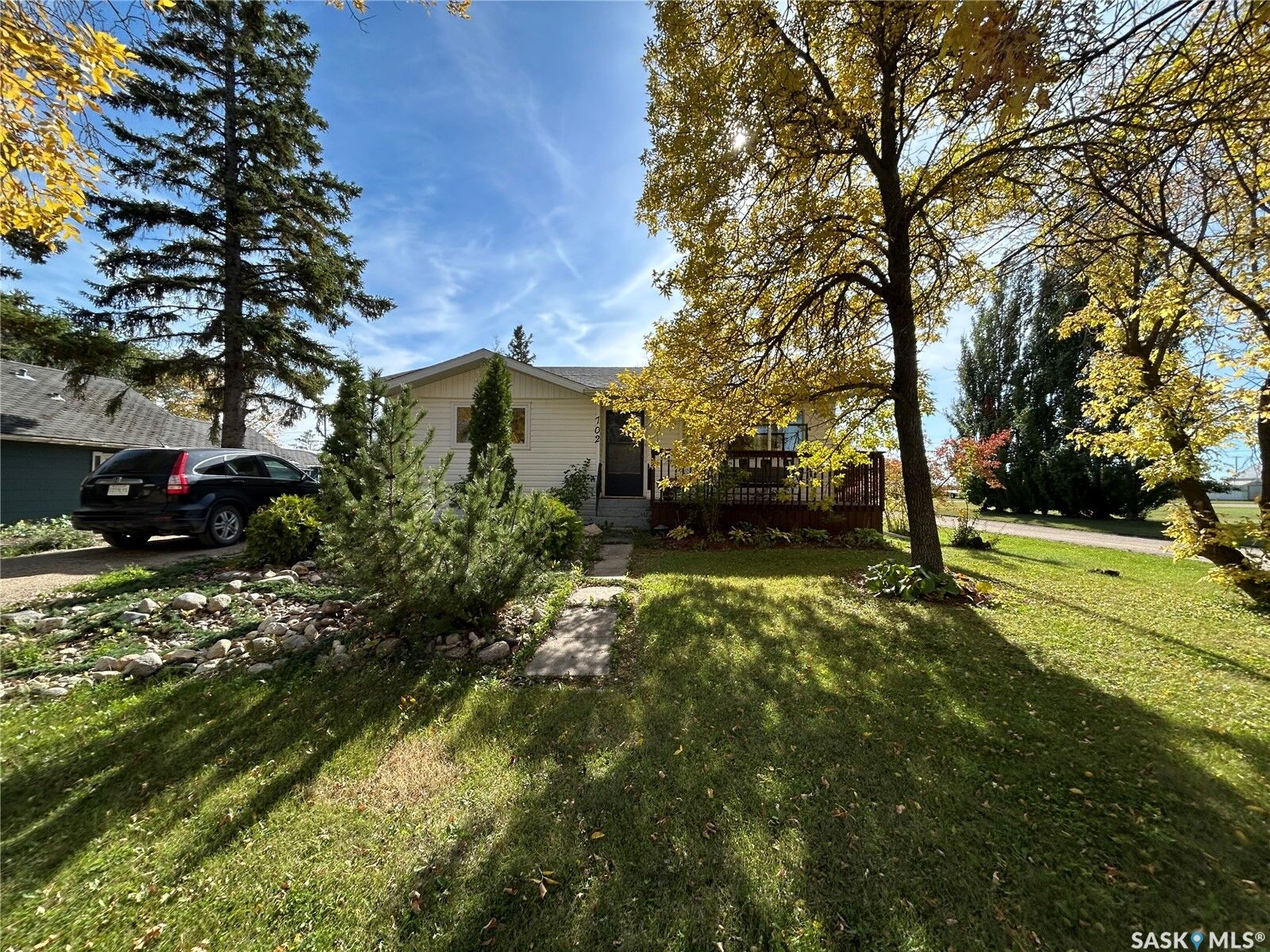 Property Photo:  702 101st Avenue  SK S0E 1T0 