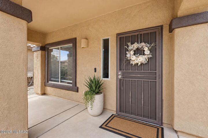 Property Photo:  126 W Calle Patio Lindo  AZ 85629 