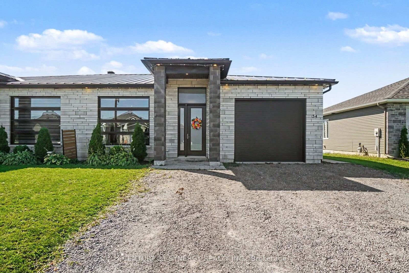 Photo de la propriété:  54 Adam Street  ON K0A 3C0 