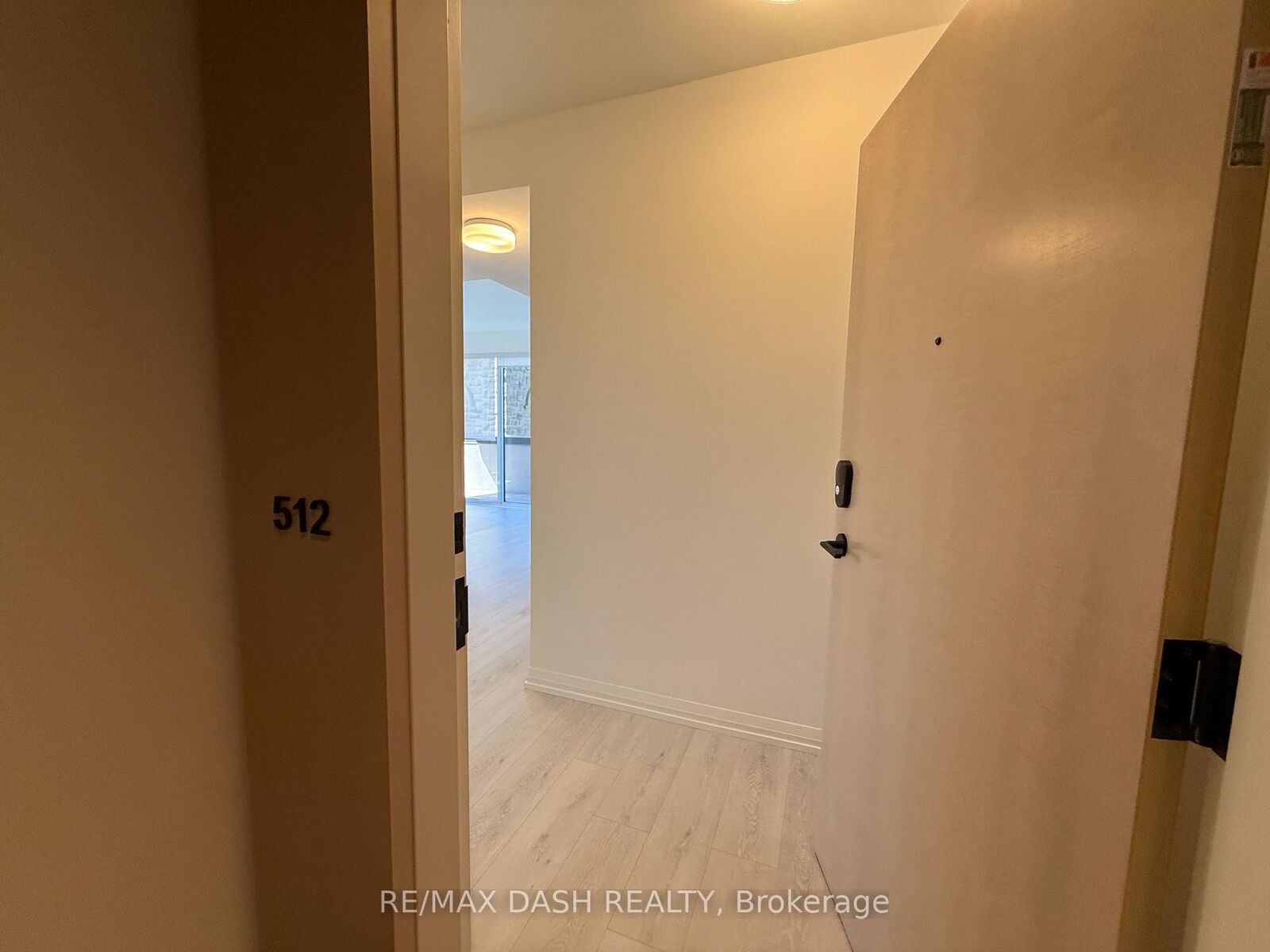Property Photo:  280 Dundas Street W 512  ON M5T 0E3 