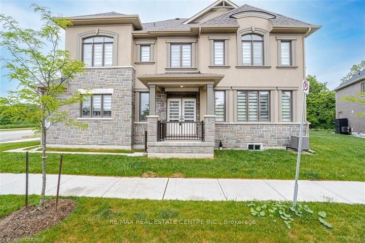 Photo de la propriété:  1412 Rose Way Bsmt.  ON L9T 7E7 