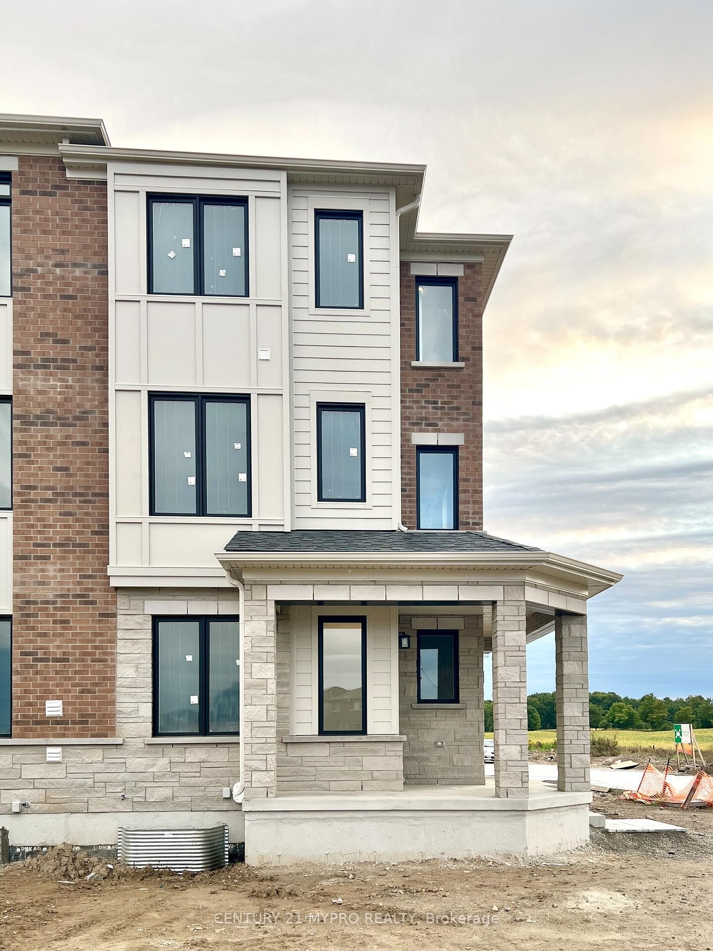Property Photo: 2 Thornbird Crescent Main ON L6V 3N5