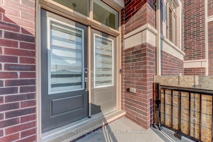 Property Photo:  2815 Albatross Way  ON L1X 0P6 