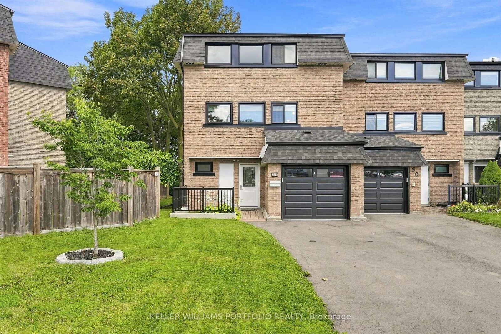 Property Photo: 32 Henderson Drive ON L4G 3L2