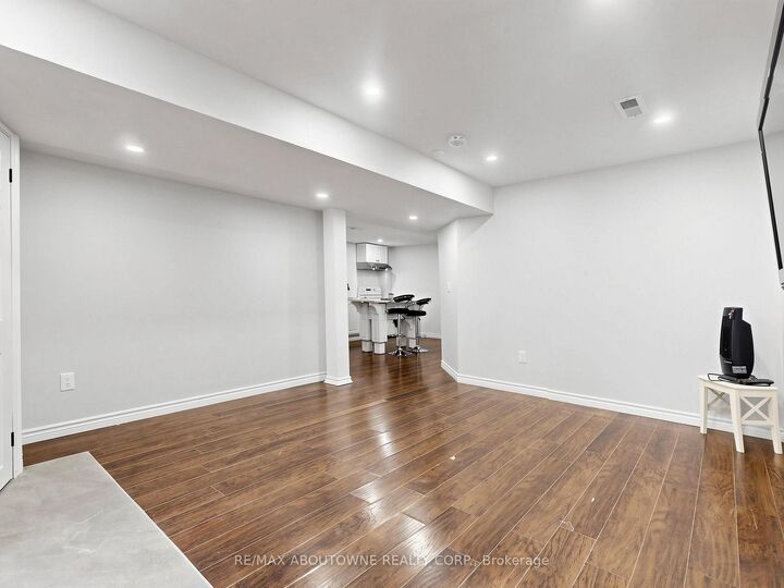 Property Photo:  3850 Partition Road Basement  ON L5N 8N2 