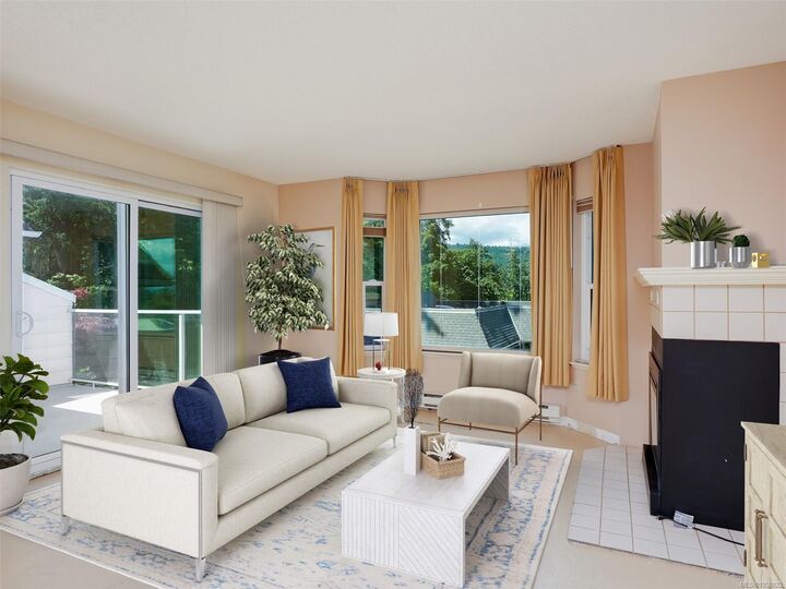 Property Photo:  930 Josephine Rd #5  BC V8M 1B3 
