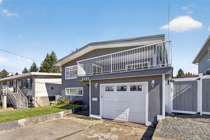 Property Photo: 3121 11th Ave BC V9Y 4Y4