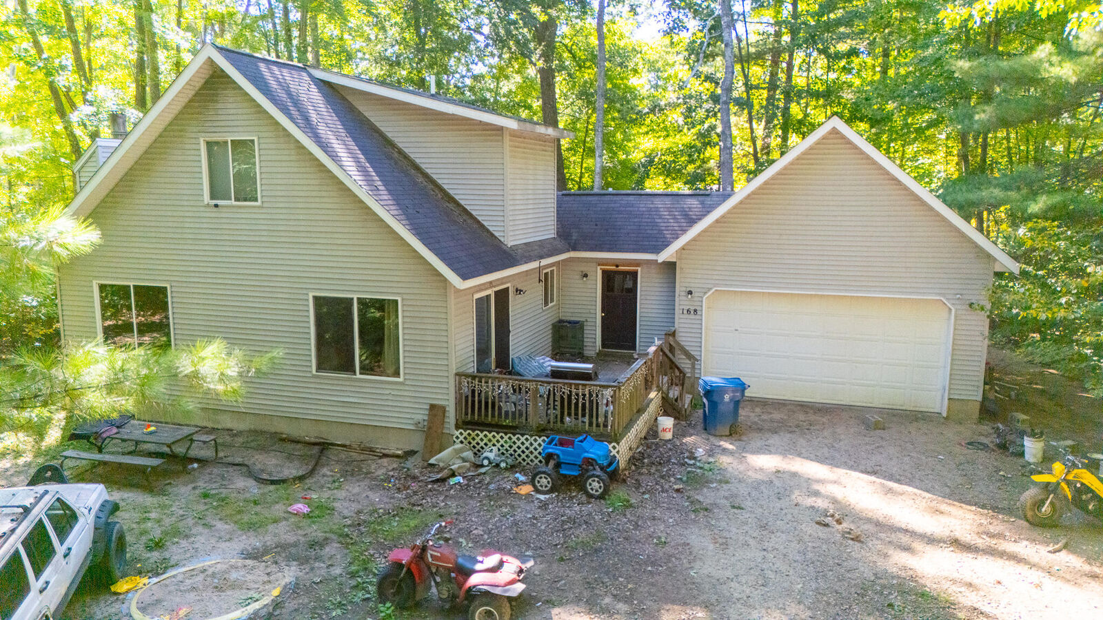 Property Photo: 168 Pepperell Avenue MI 48629