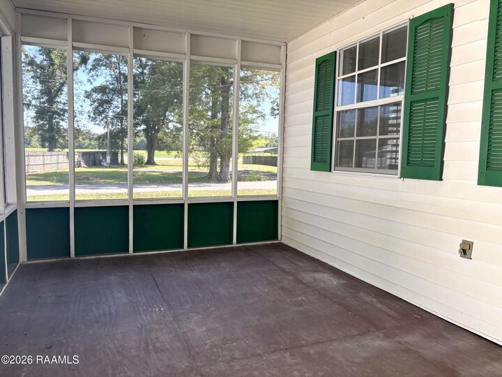Property Photo:  1041 Vermilion Street  LA 70517 