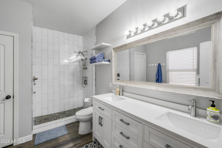Property Photo:  10610 W Country Club Trail  AZ 85383 