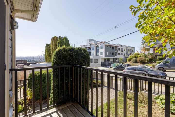 Property Photo:  388 Ellesmere Avenue 1  BC V6B 3S9 