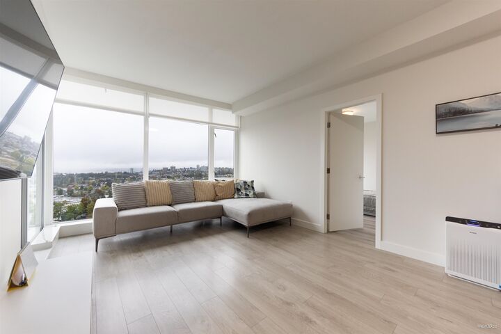 Property Photo:  1788 Gilmore Avenue 2407  BC V5C 0L5 