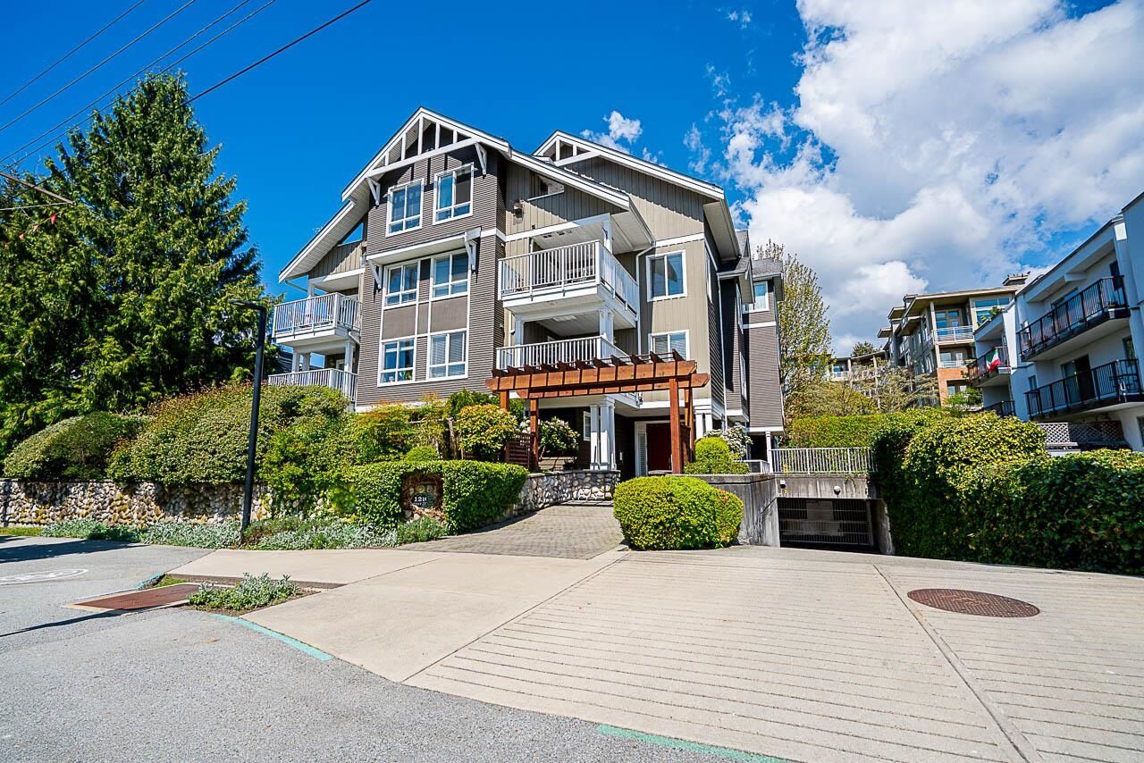Property Photo:  128 W 21st Street 302  BC V7M 1Y9 