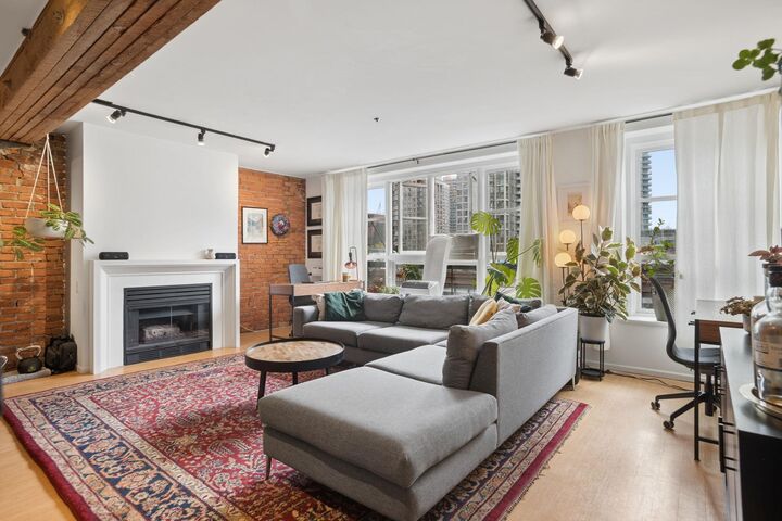 Property Photo:  1066 Hamilton Street 305  BC V6B 2R9 