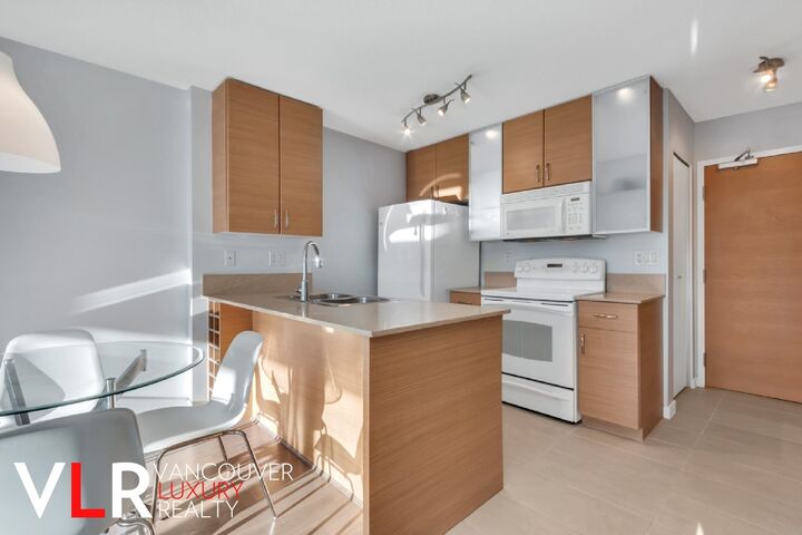 Property Photo:  977 Mainland Street 509  BC V6B 1T2 