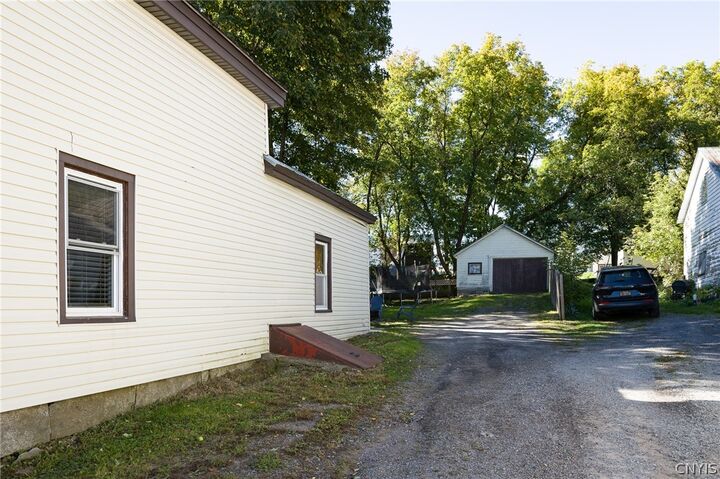 Property Photo:  509 Main Street  NY 13309 