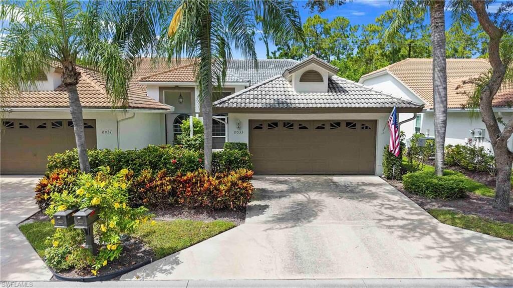 Property Photo:  8033 San Vista Cir 12R  FL 34109 
