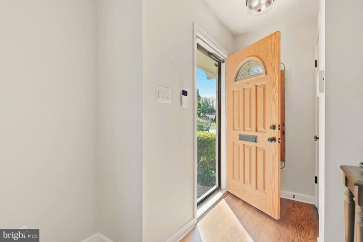 Property Photo:  14008 Parkland Drive  MD 20853 
