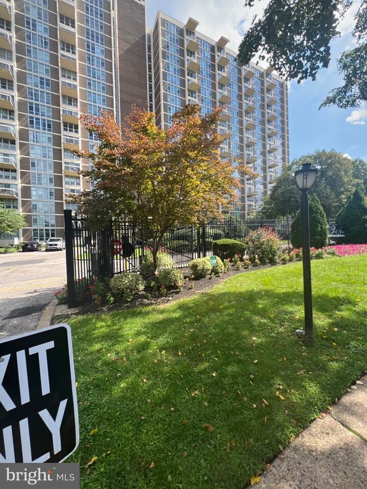 Property Photo:  3600 Conshohocken Avenue 1410  PA 19131 