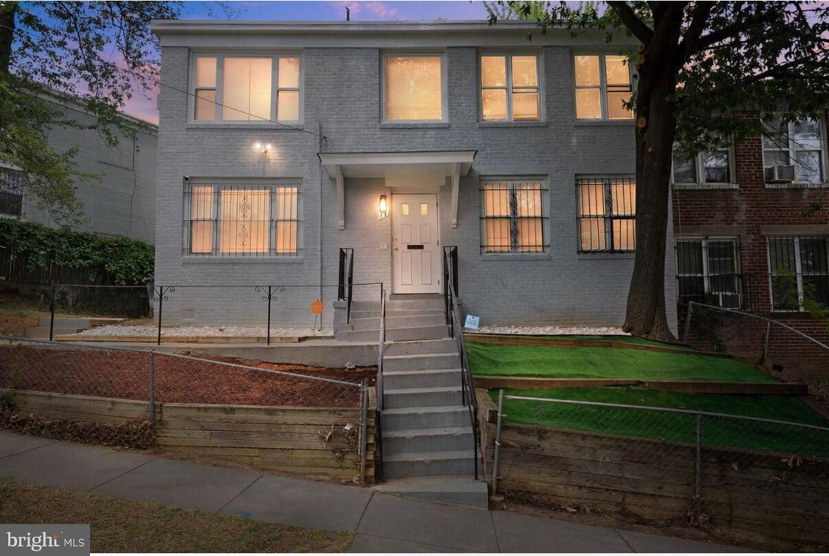 Property Photo: 15 Galveston Place SW DC 20032