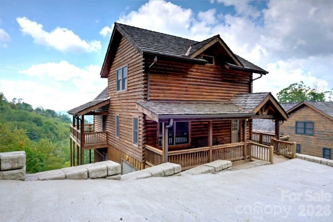 Property Photo: 39 Valley Heights Road NC 28754
