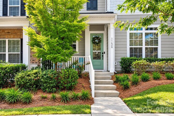 Property Photo: 11628 Founders Park Lane NC 28134