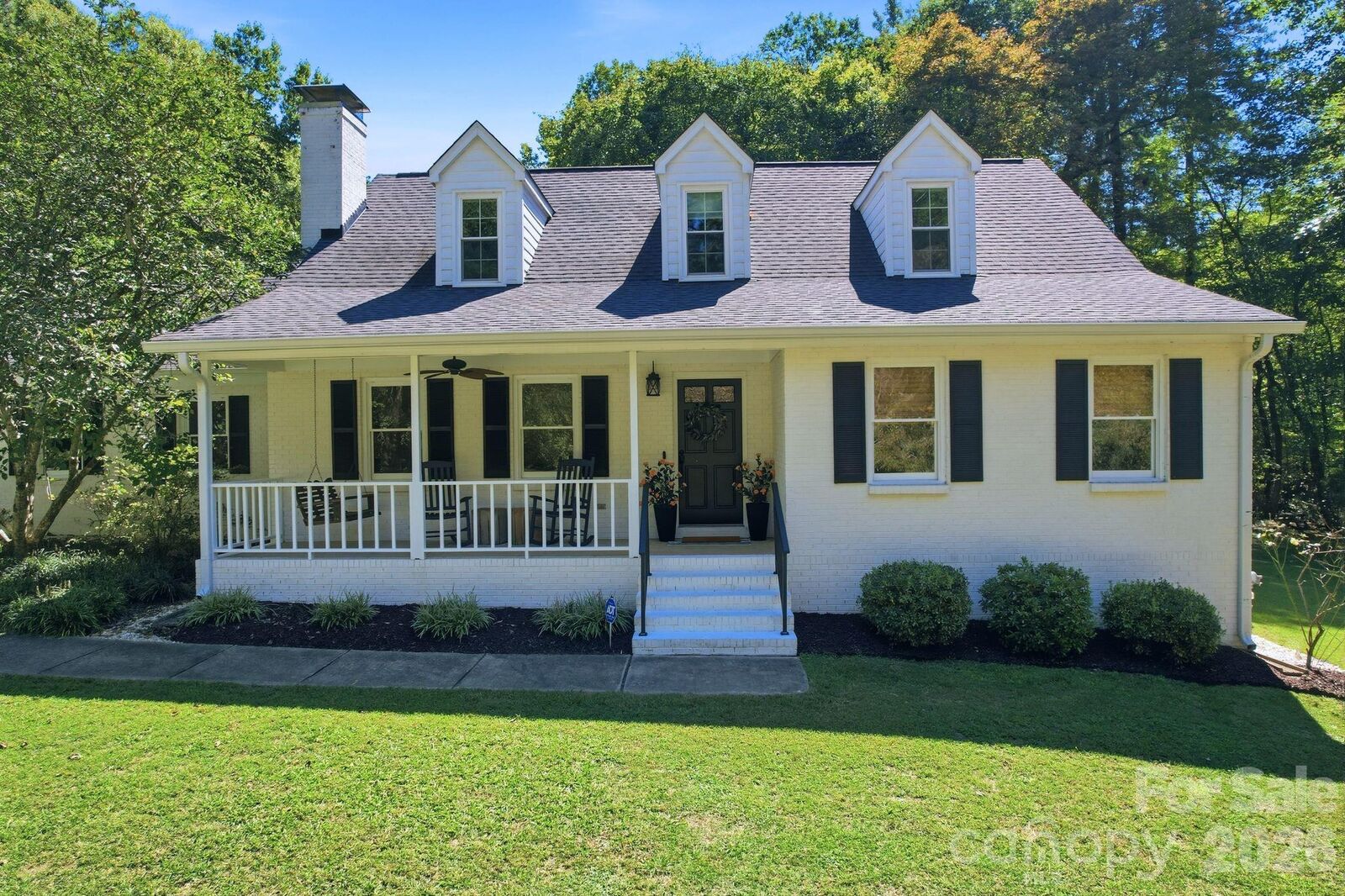 Property Photo: 908 Chambwood Road NC 28110