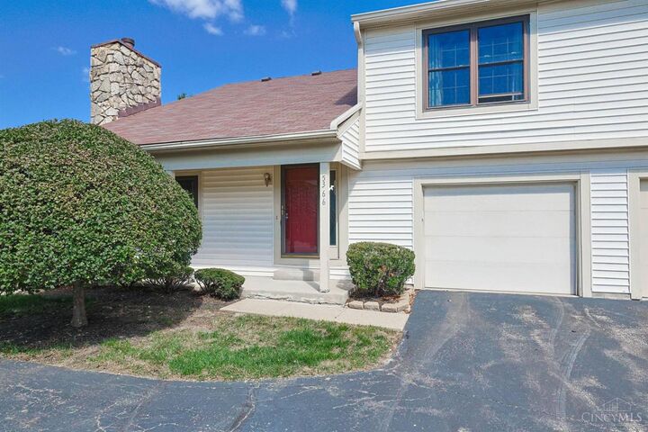 Property Photo:  5366 Dogwood Circle S  OH 45040 
